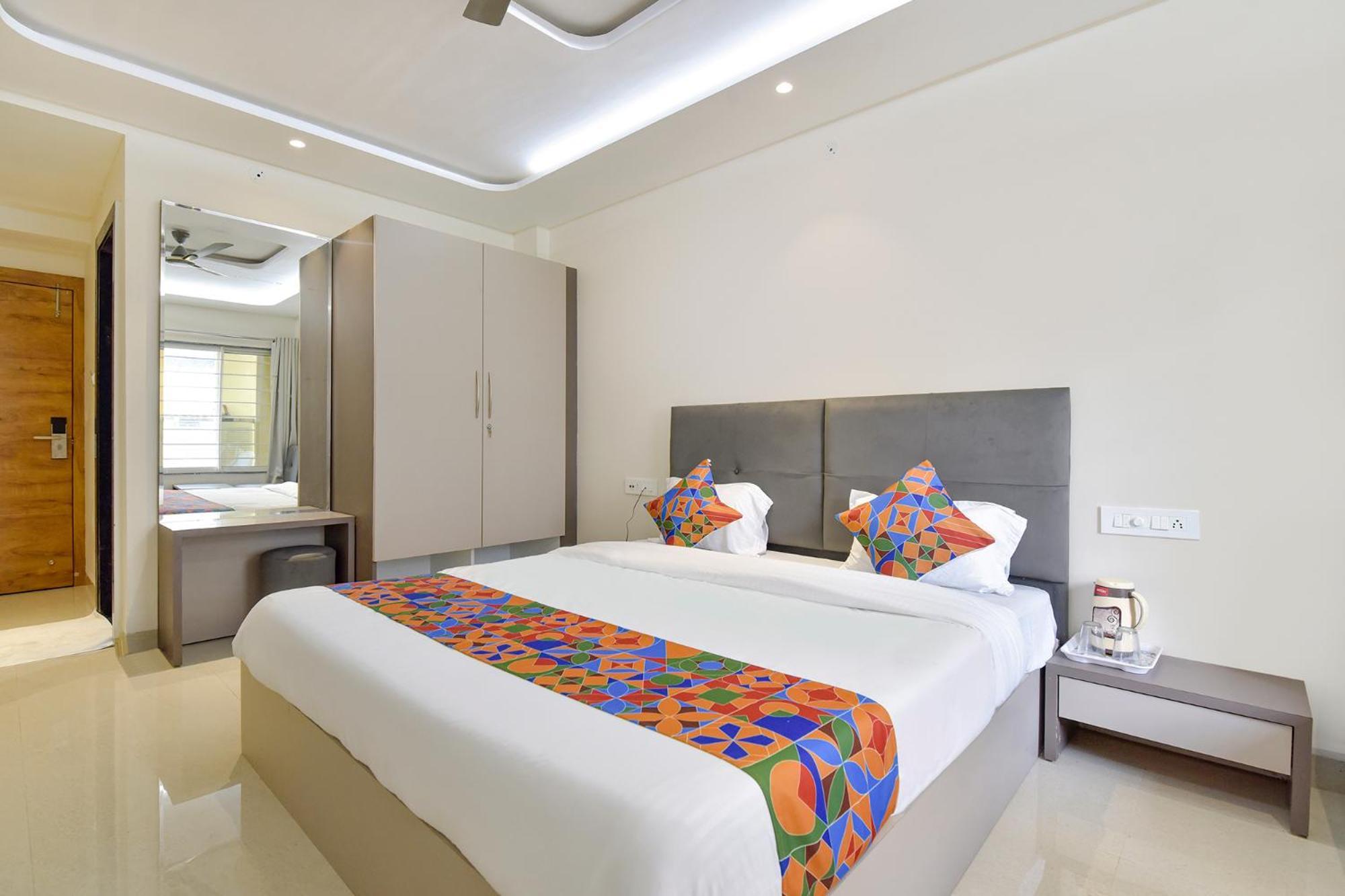 Fabhotel Synergy Stays Indore Zewnętrze zdjęcie